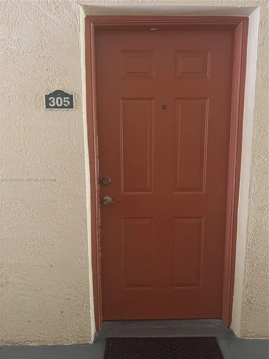 2427 Centergate Dr # 305, Miramar FL 33025 photo 2