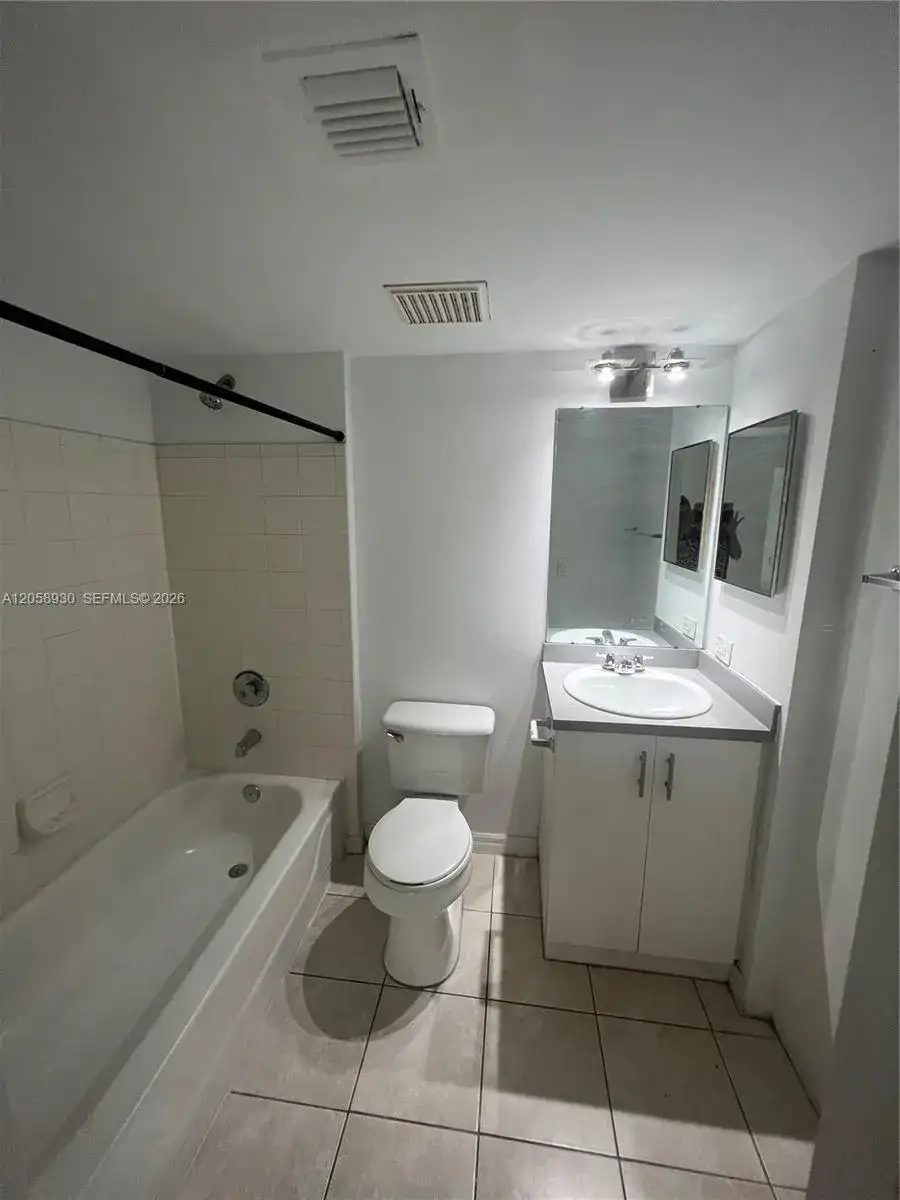 2427 Centergate Dr # 305, Miramar FL 33025 photo 3