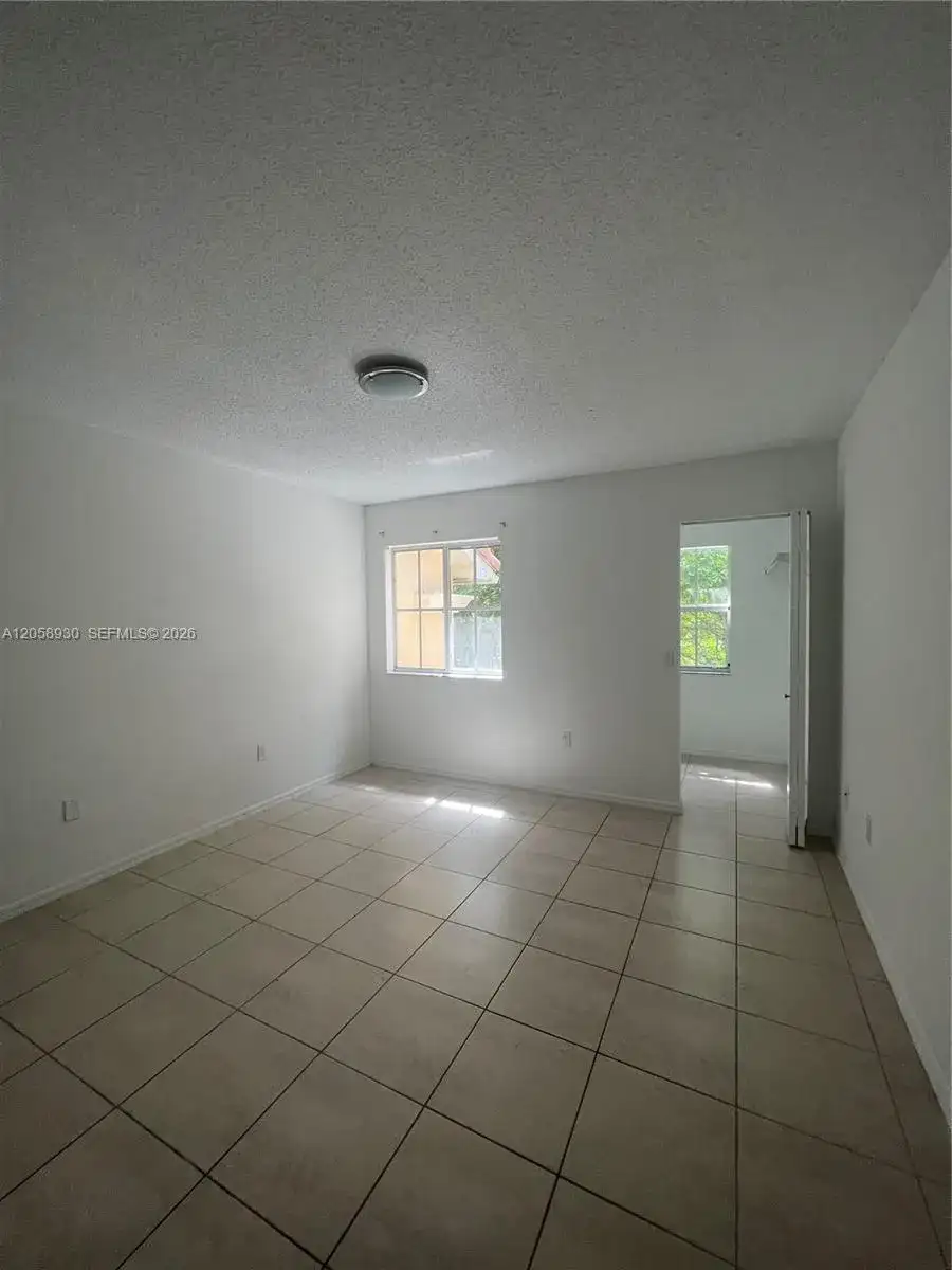 2427 Centergate Dr # 305, Miramar FL 33025 photo 4