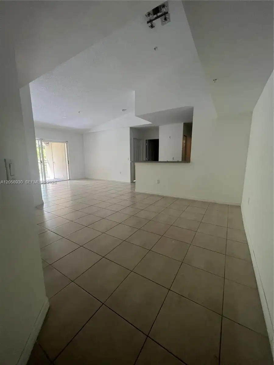 2427 Centergate Dr # 305, Miramar FL 33025 photo 5