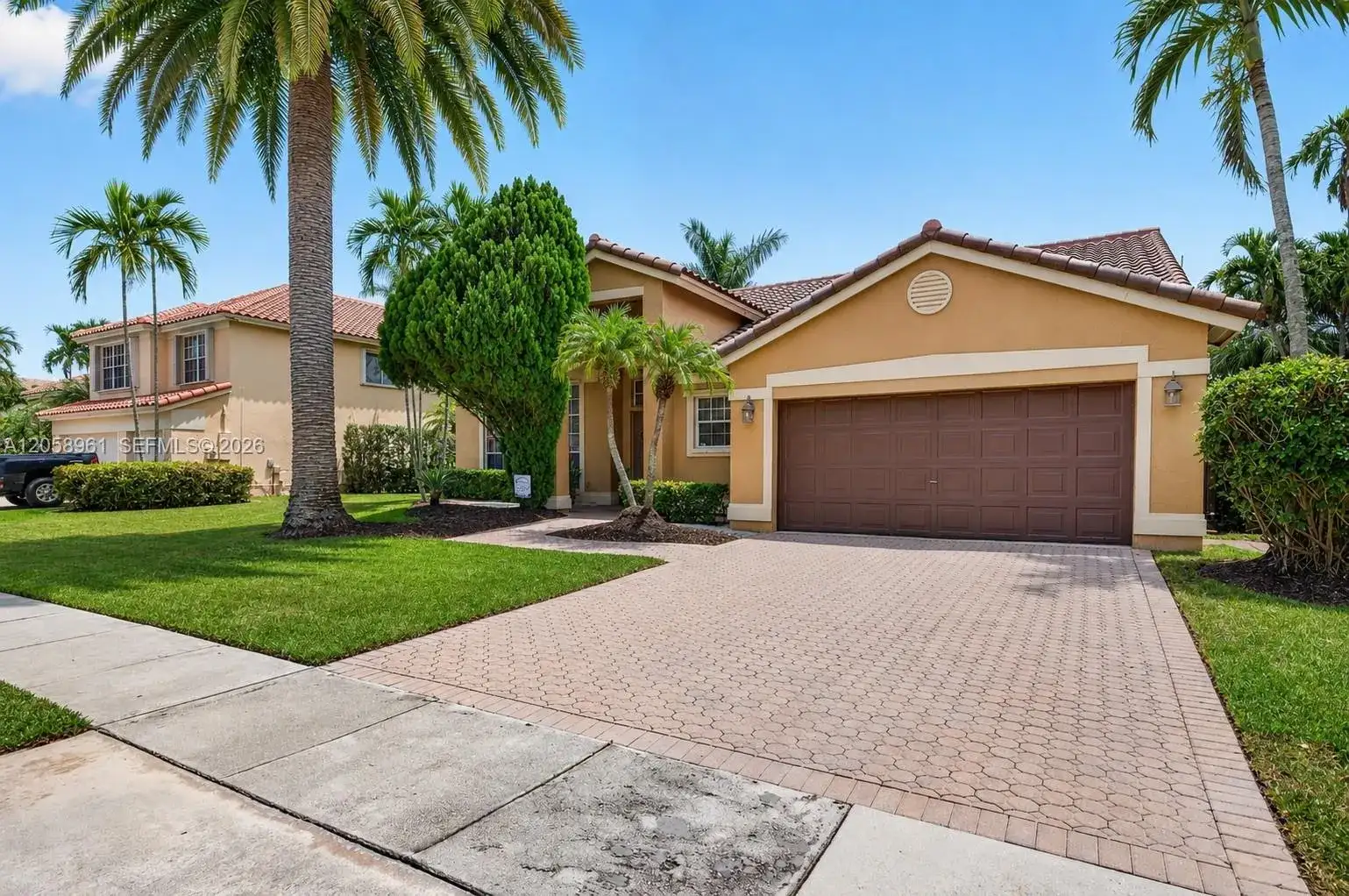 19352 NW 11th St, Pembroke Pines FL 33029 photo 3