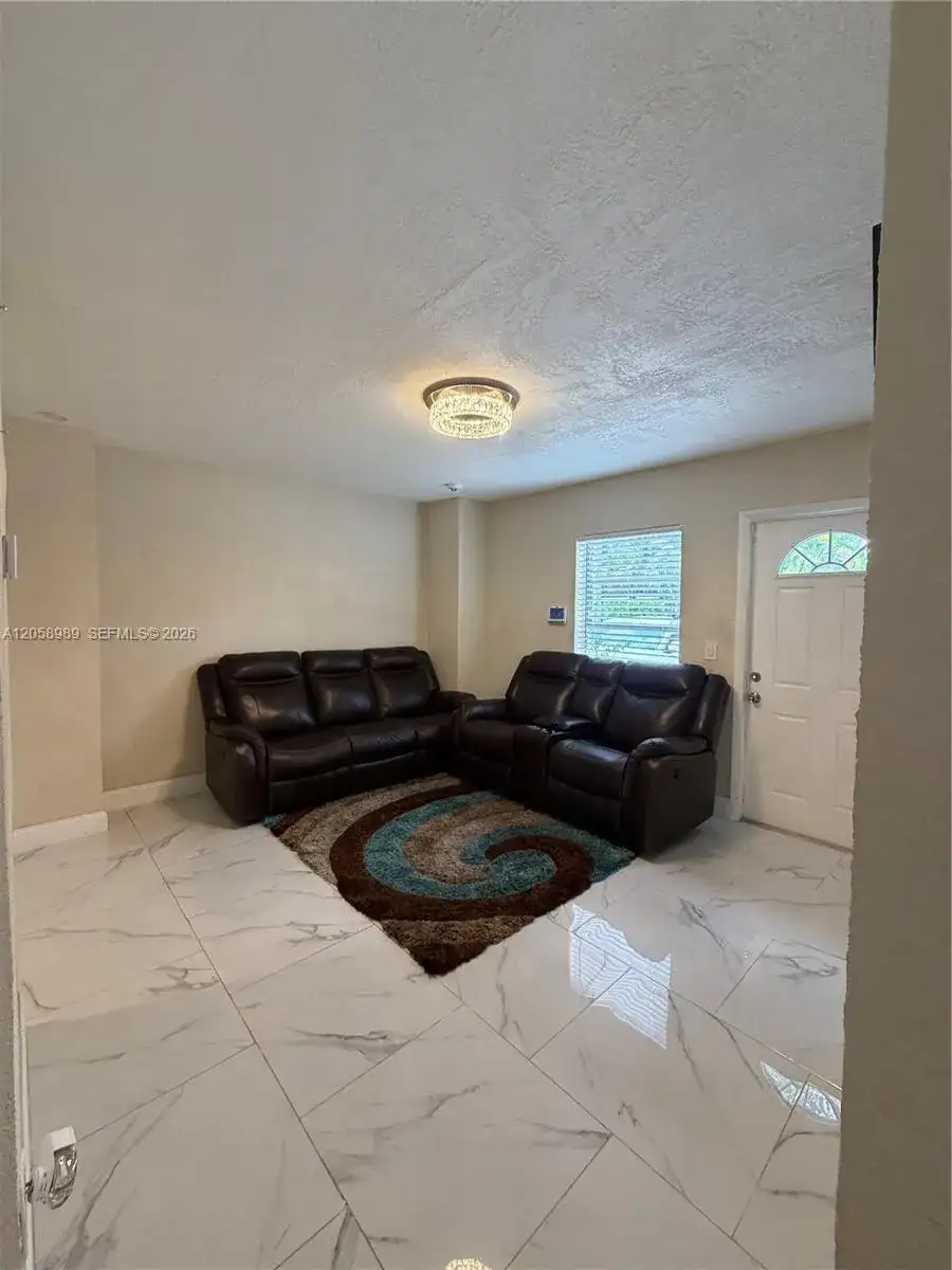 6308 Cleveland St, Hollywood FL 33024 photo 5