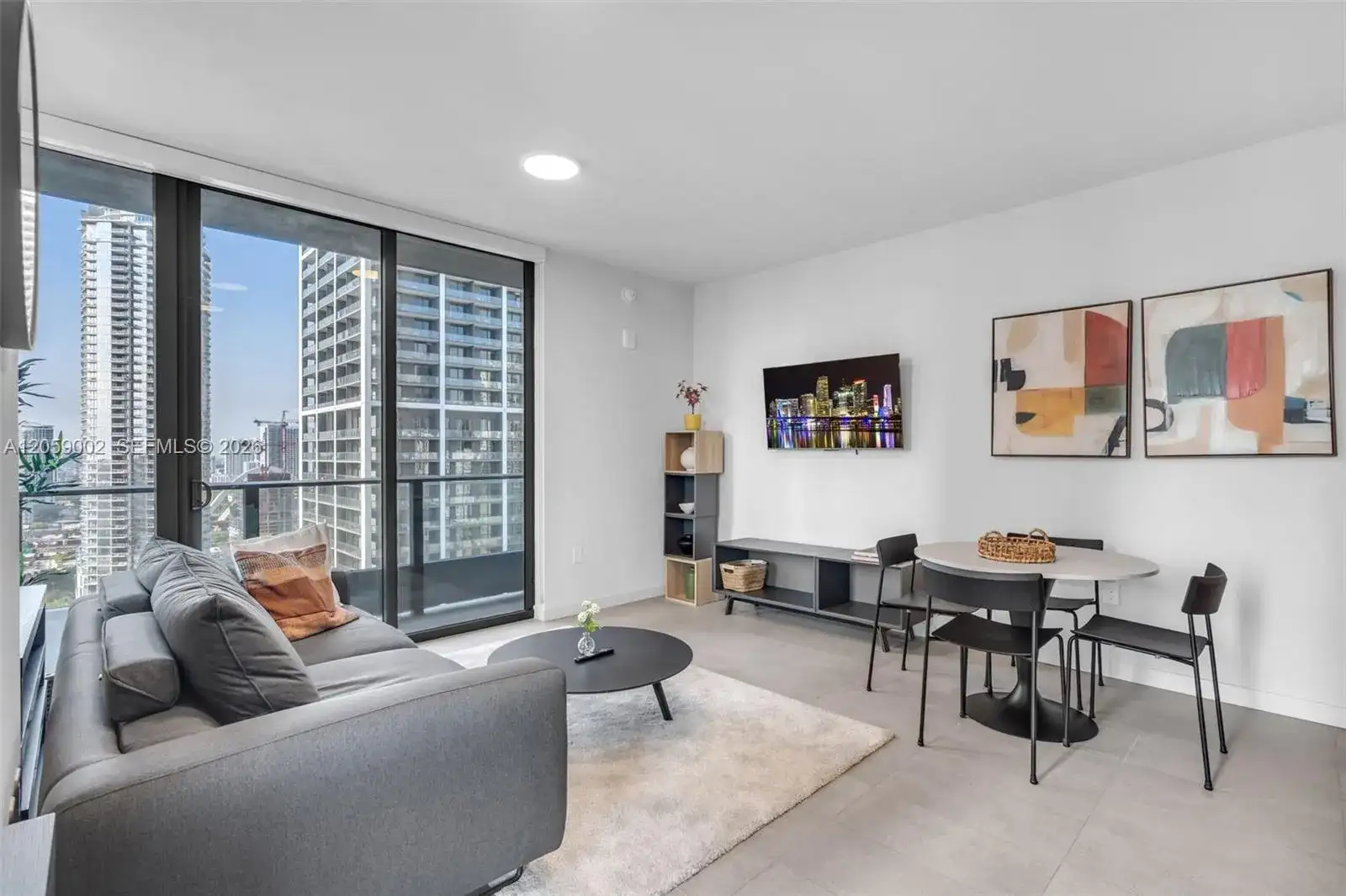 121 NE 5th St # 2708, Miami FL 33132 photo 4