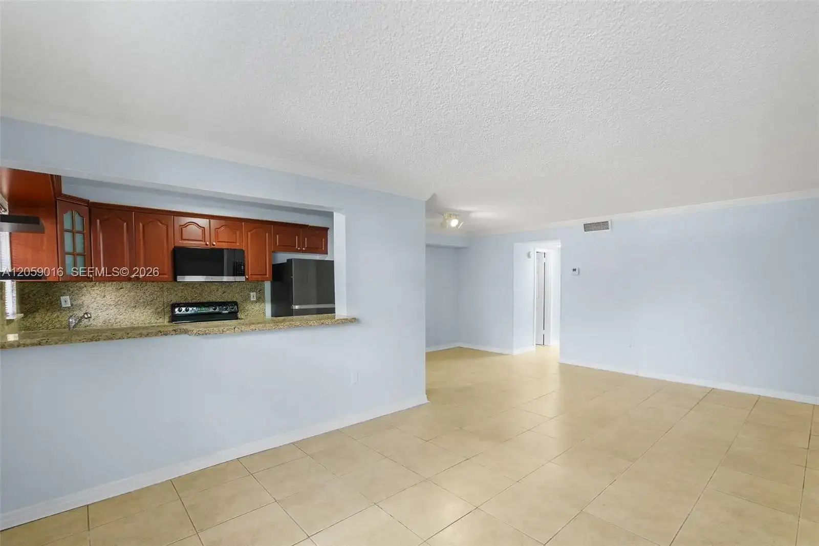 7620 Carlyle Ave # 206, Miami Beach FL 33141 photo 4