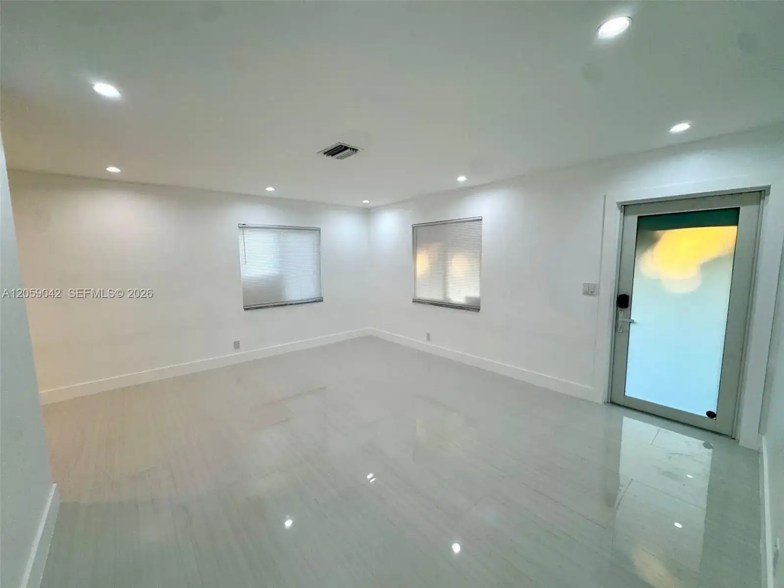 105-107 NE 30th Ct # 105, Wilton Manors FL 33334 photo 3