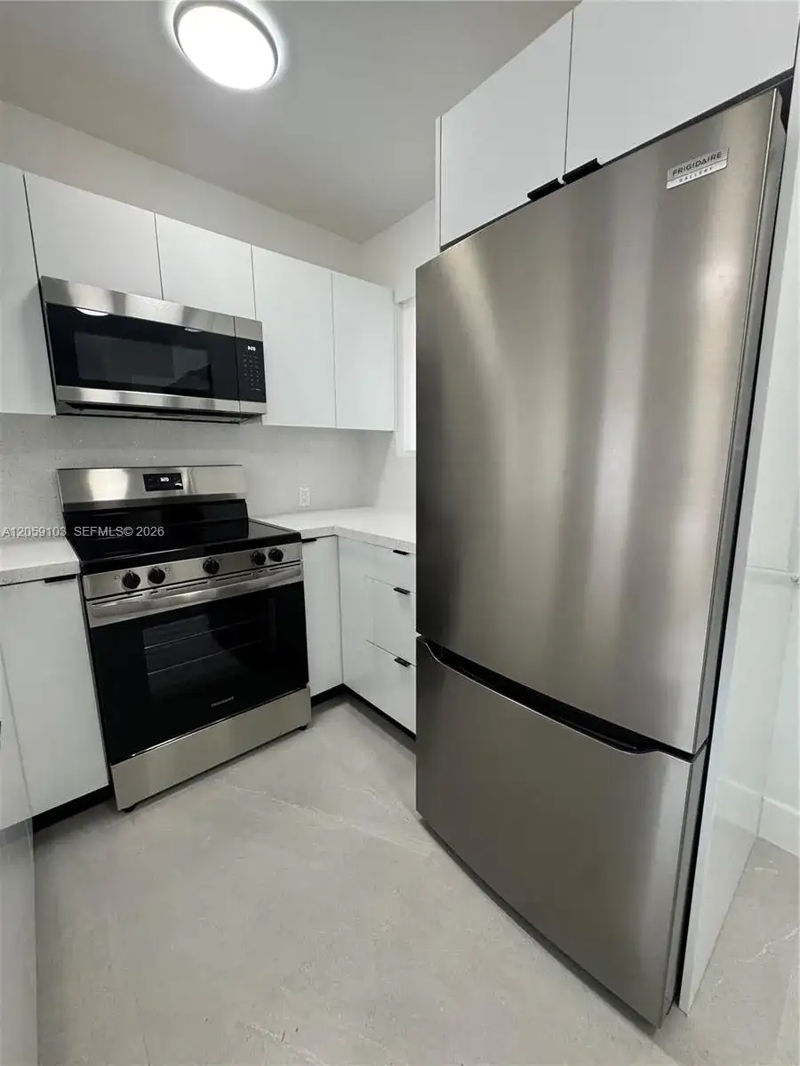 180 W 21st St # 180, Hialeah FL 33010 photo 2