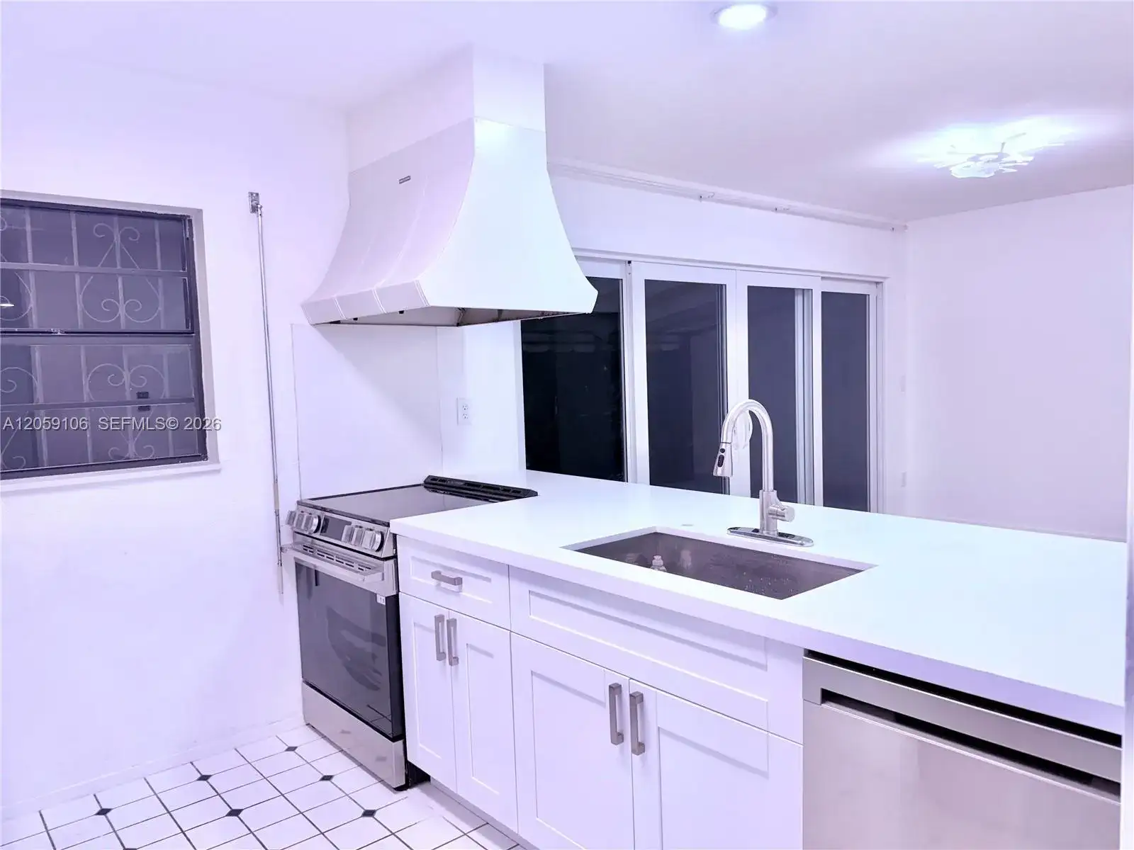 7011 Crown Gate Ct., Miami Lakes FL 33014 photo 3