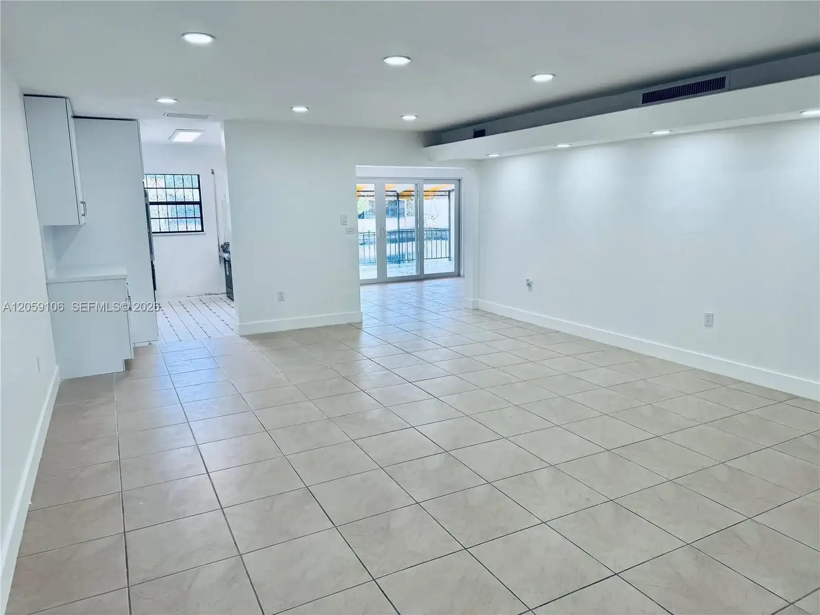 7011 Crown Gate Ct., Miami Lakes FL 33014 photo 5