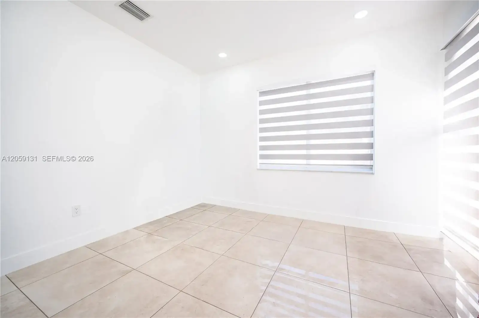 1046 NE 17th Ter, Homestead FL 33033 photo 3