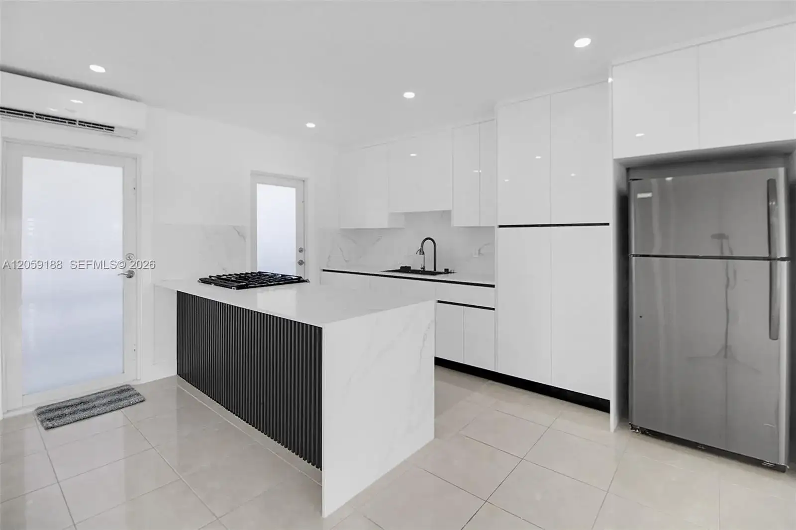 2700 NE 135th St # 12, North Miami FL 33181 photo 4