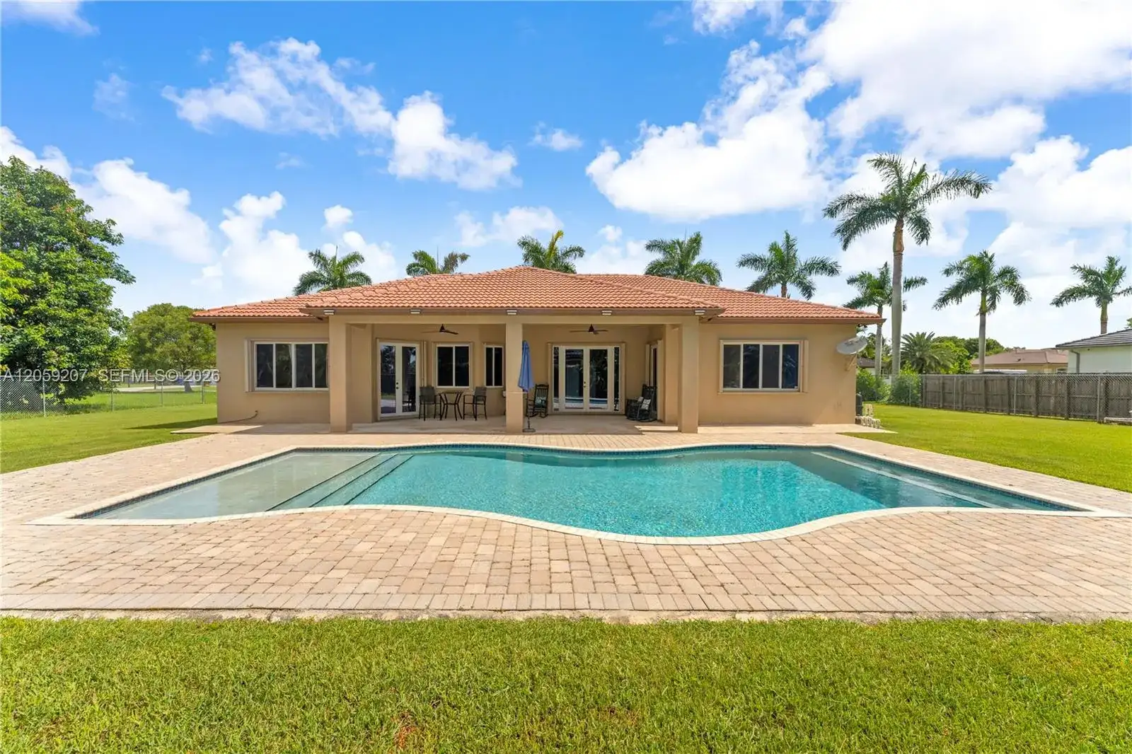 20464 SW 325th St, Homestead FL 33030 photo 4