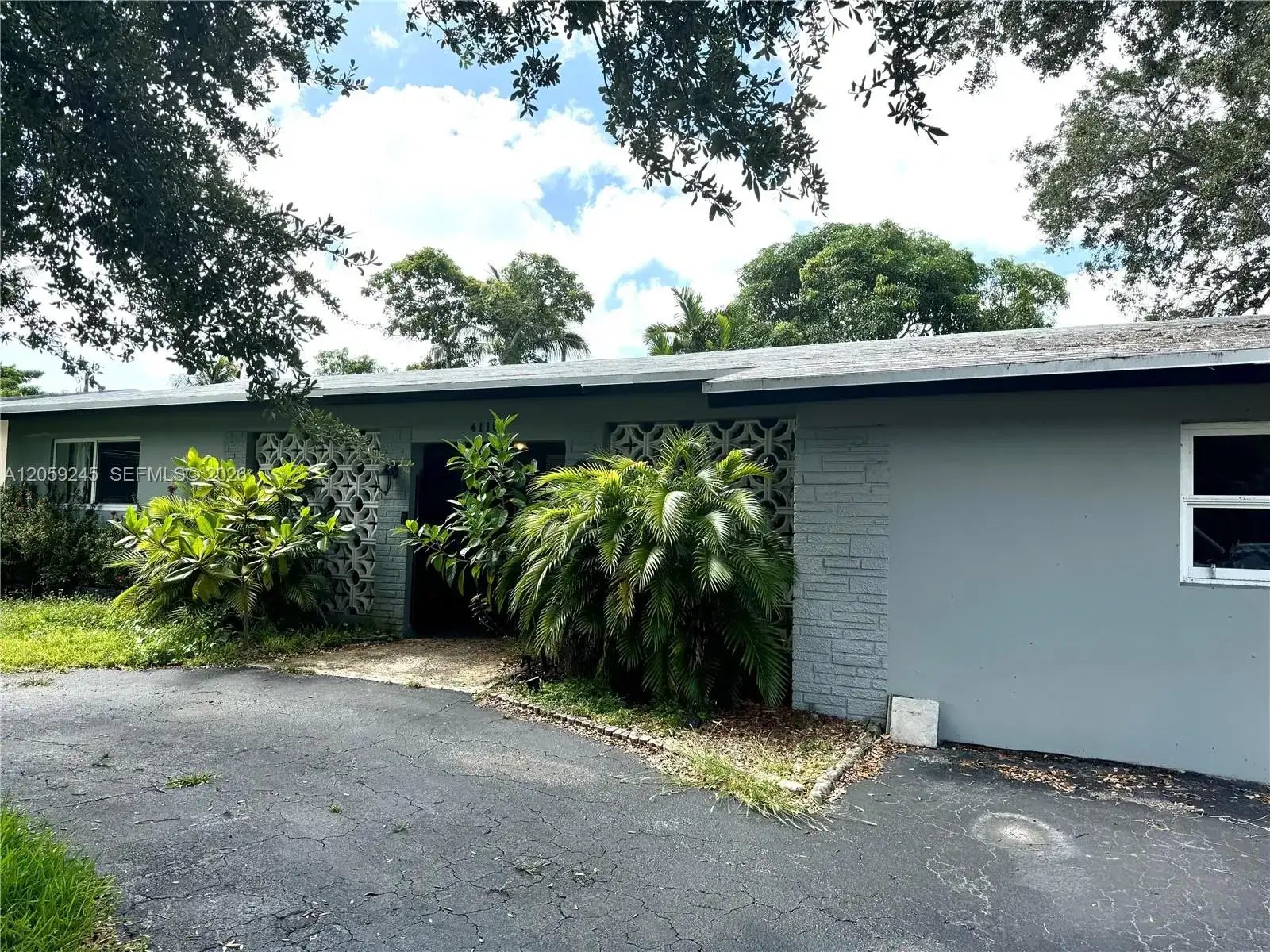 4116 Taft St, Hollywood FL 33021 photo 2