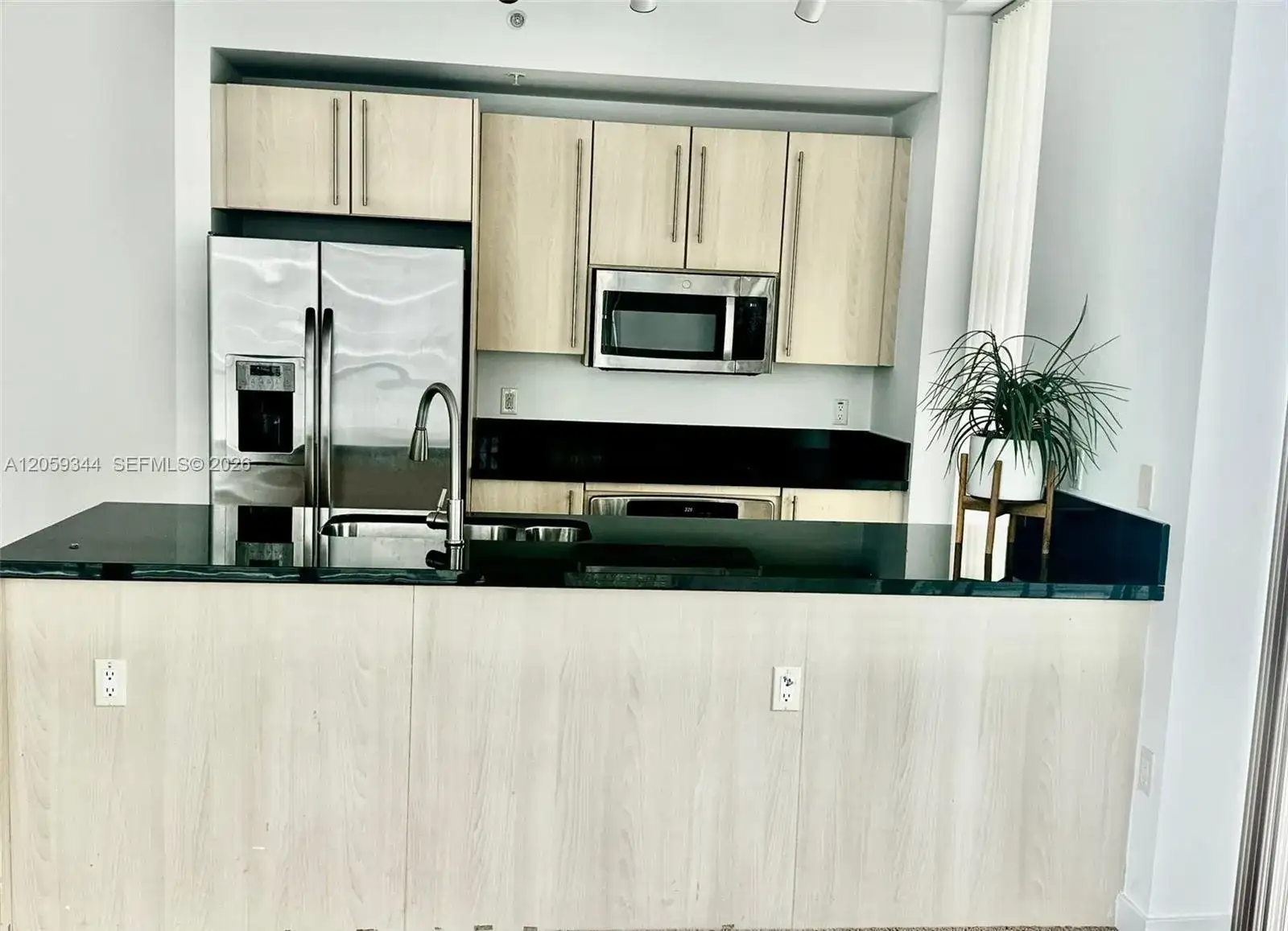 1111 SW 1st Ave, Miami FL 33130 photo 2