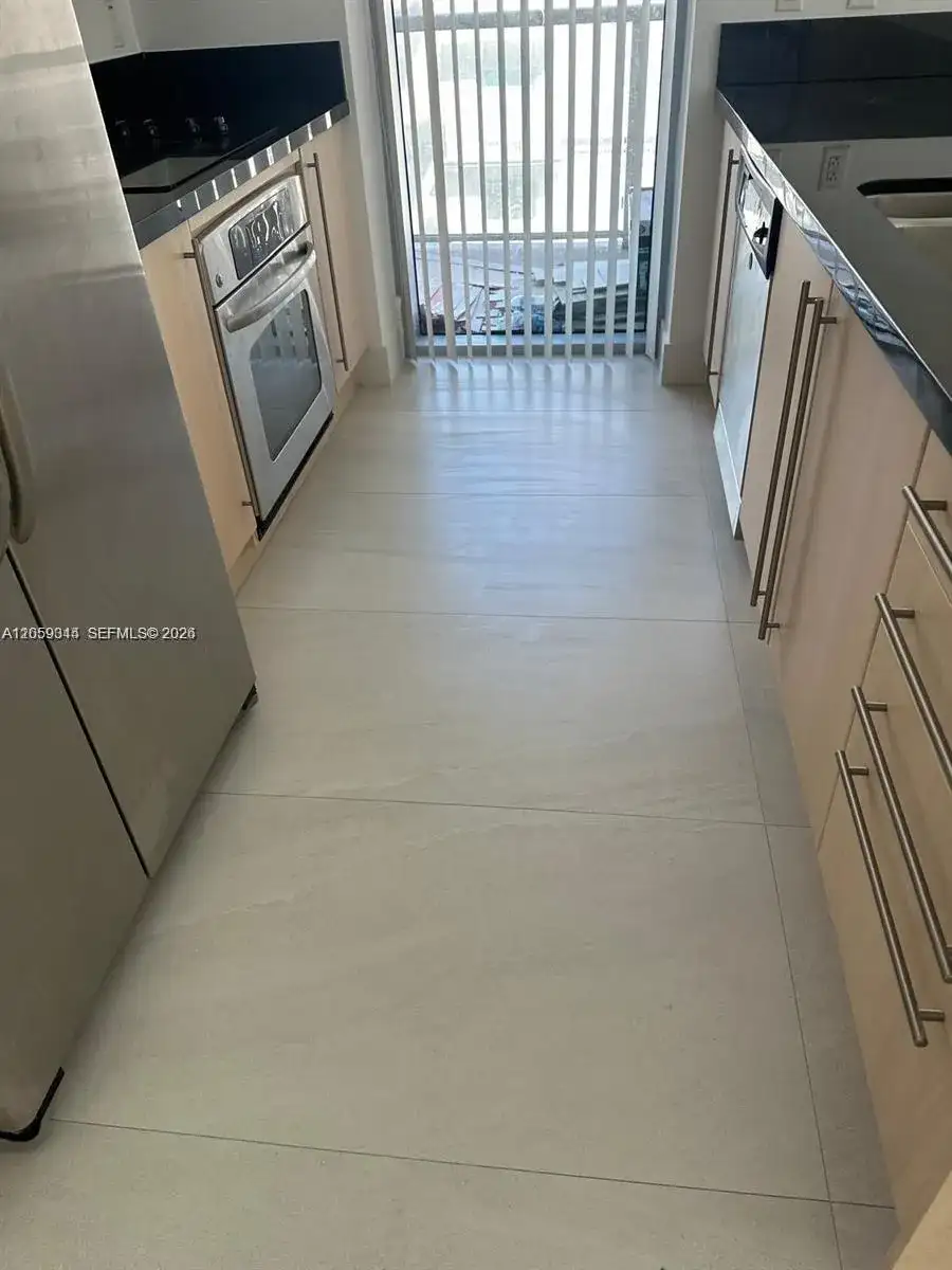 1111 SW 1st Ave, Miami FL 33130 photo 3