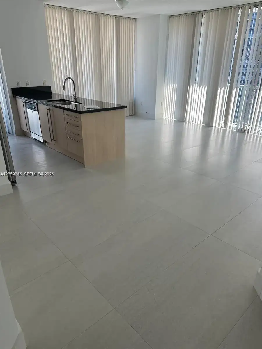 1111 SW 1st Ave, Miami FL 33130 photo 4