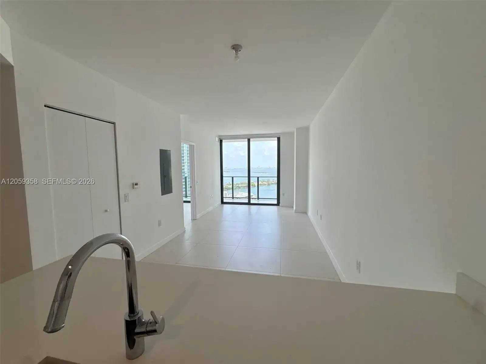 501 NE 31st St # 2005, Miami FL 33137 photo 4