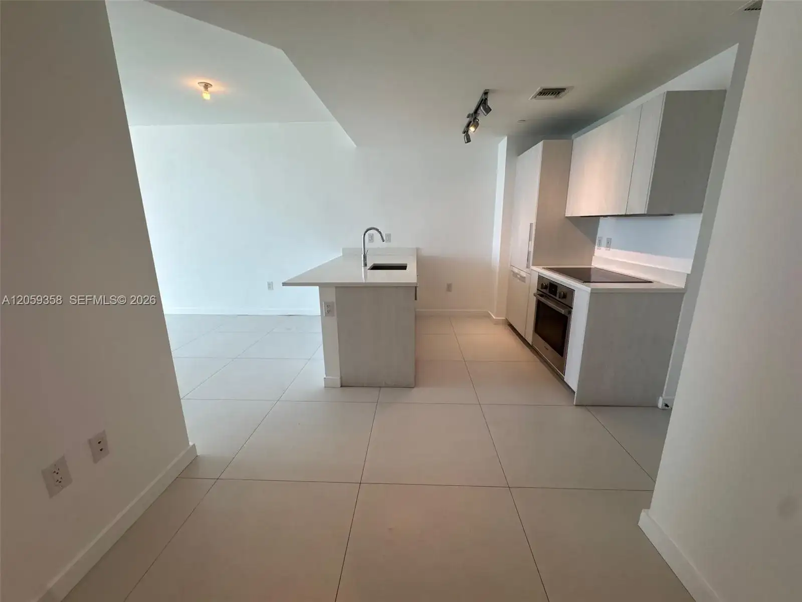 501 NE 31st St # 2005, Miami FL 33137 photo 5