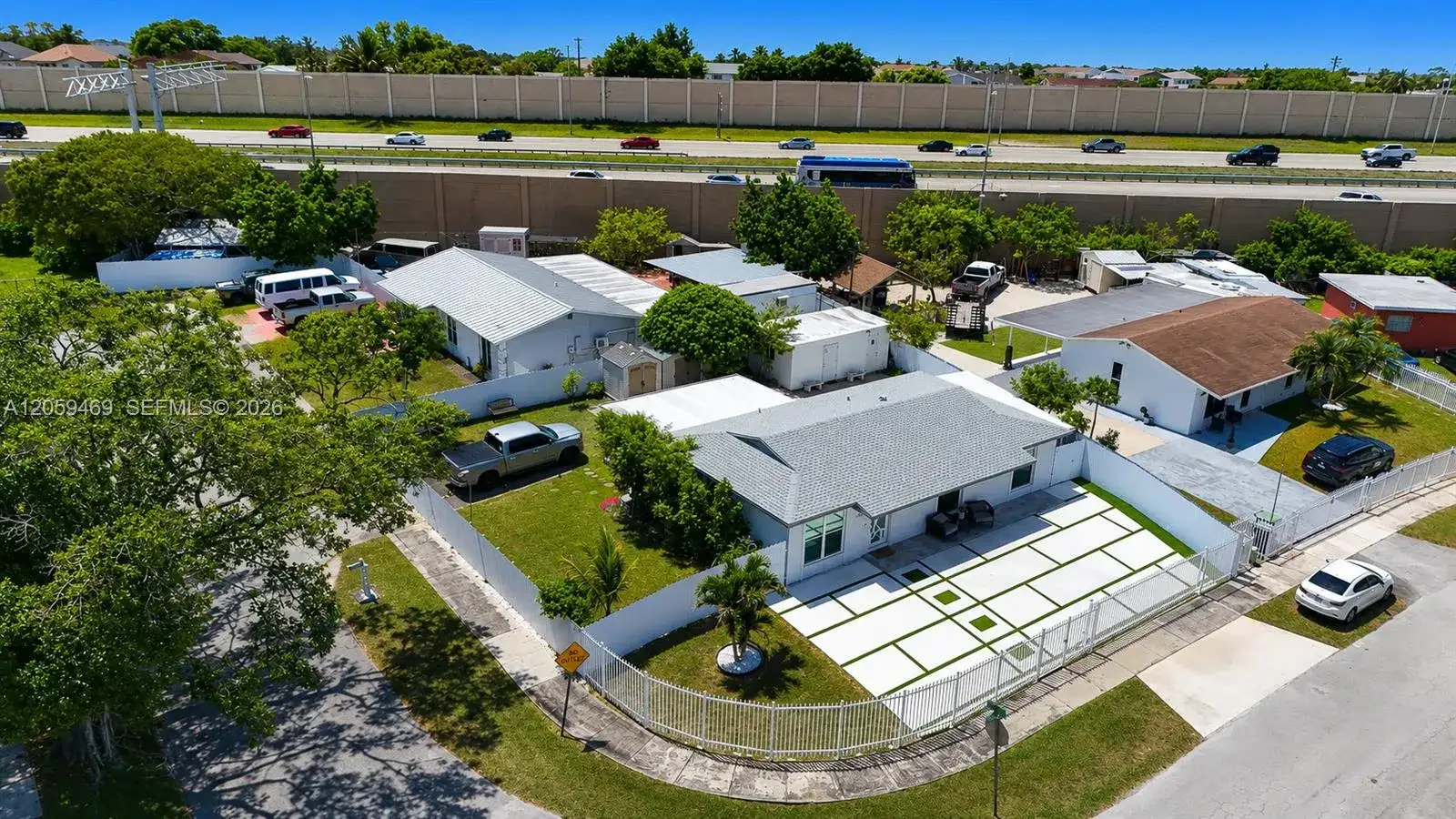 12825 SW 263rd Ter, Naranja FL 33032 photo 2
