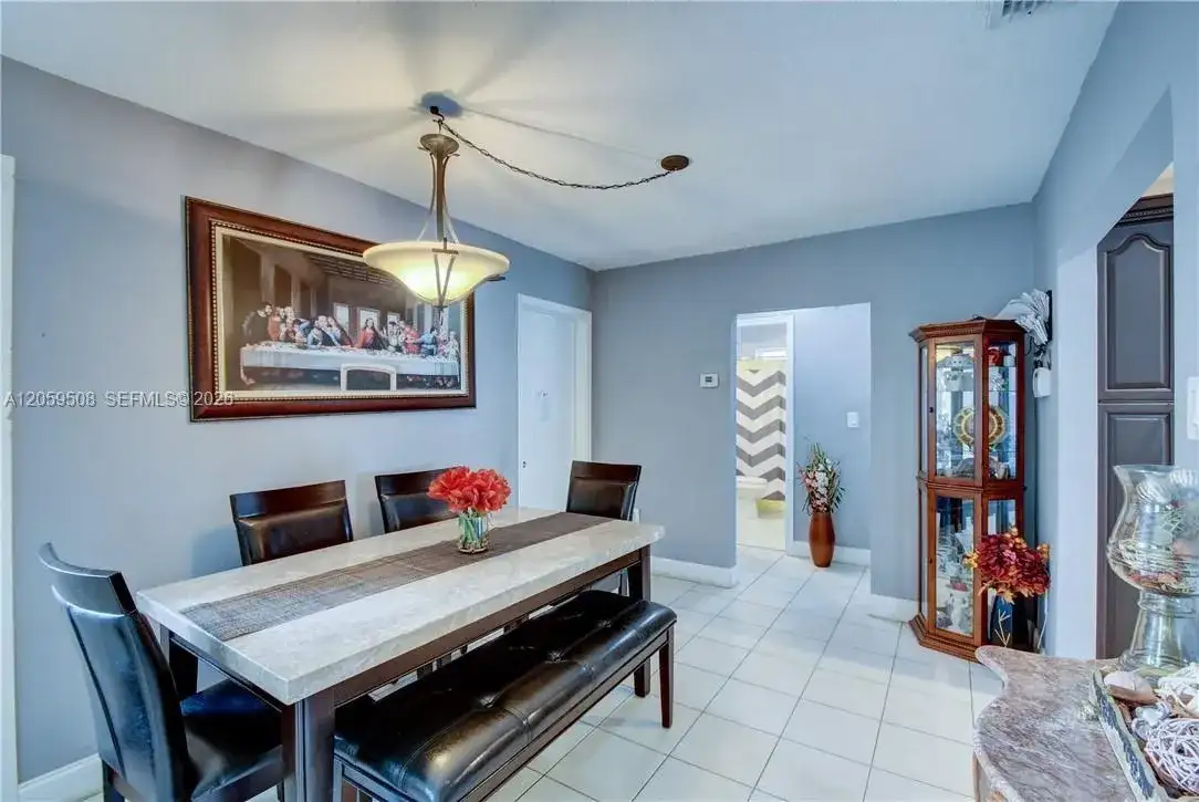 2330 NW 81st Ave, Sunrise FL 33322 photo 4