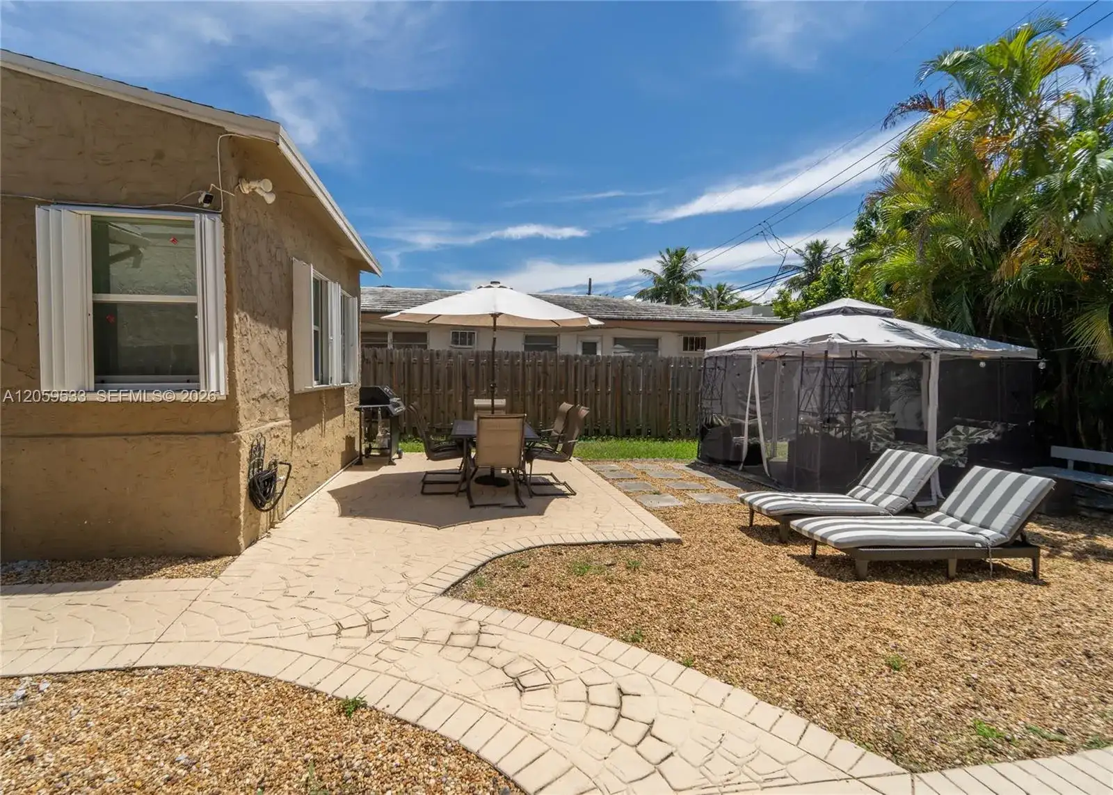 626 NE 4th Ct, Hallandale Beach FL 33009 photo 3