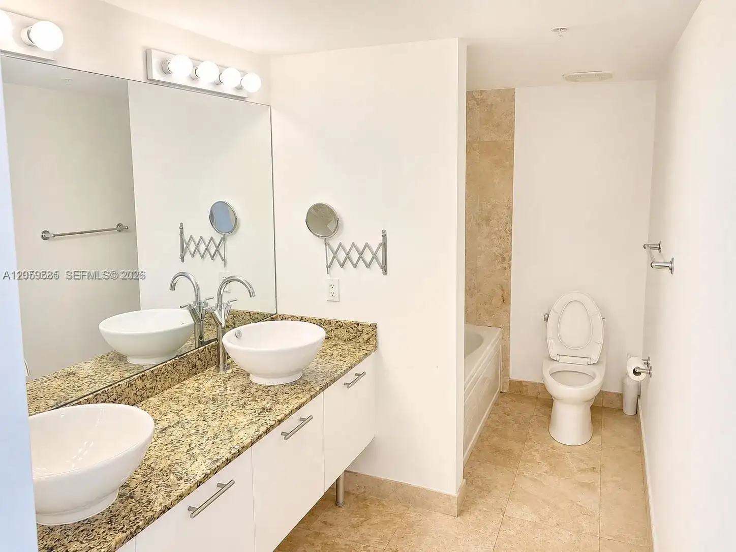41 SE 5th St # 907, Miami FL 33131 photo 3