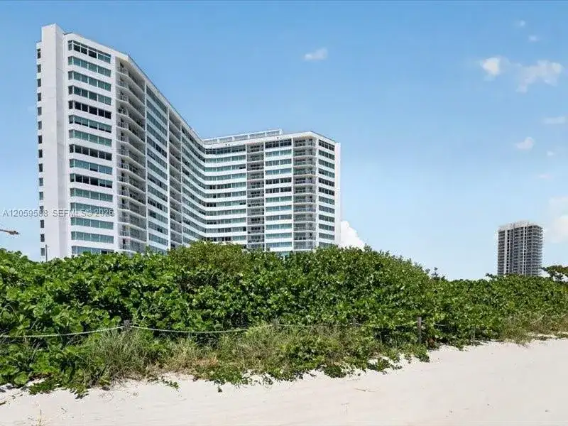 7135 Collins Ave # 331, Miami Beach FL 33141 photo 2