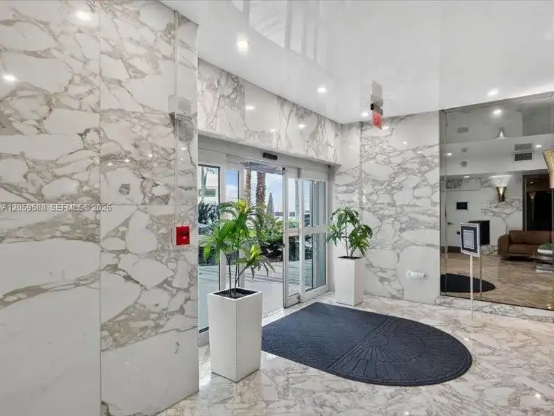 7135 Collins Ave # 331, Miami Beach FL 33141 photo 4