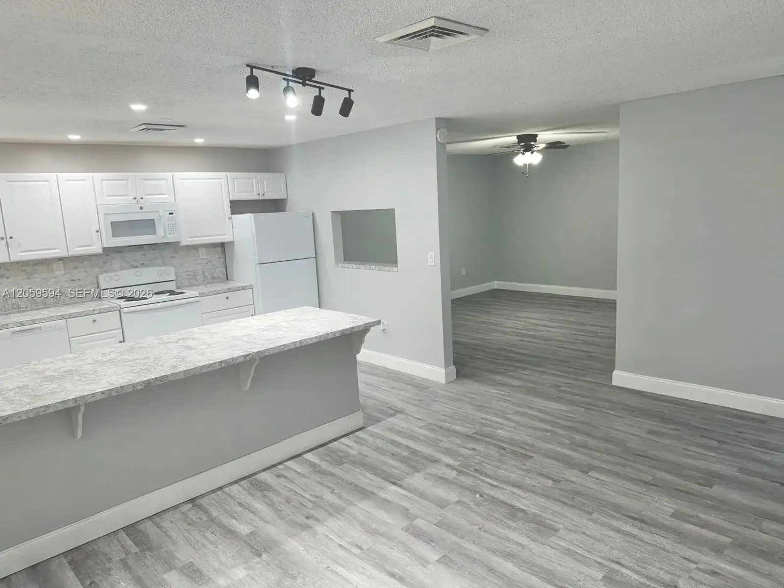 7732 Balboa St, Sunrise FL 33351 photo 5