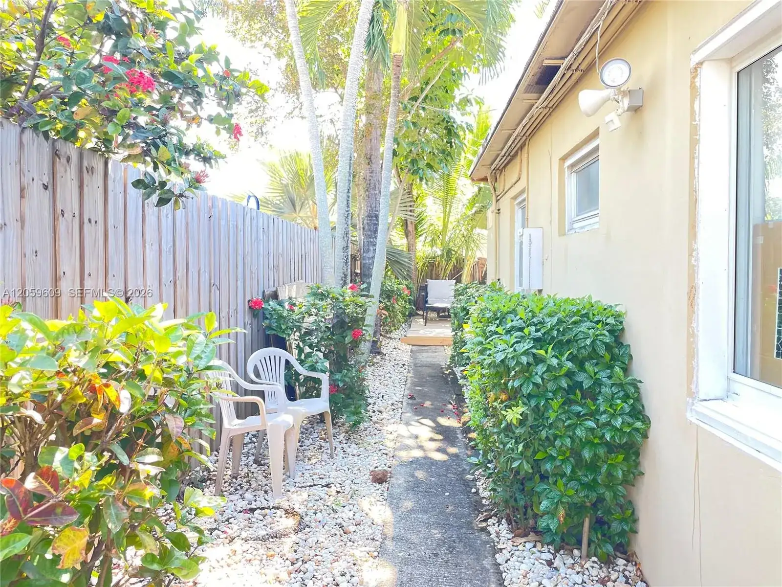 420 NE 14th Ave # 3, Fort Lauderdale FL 33301 photo 2