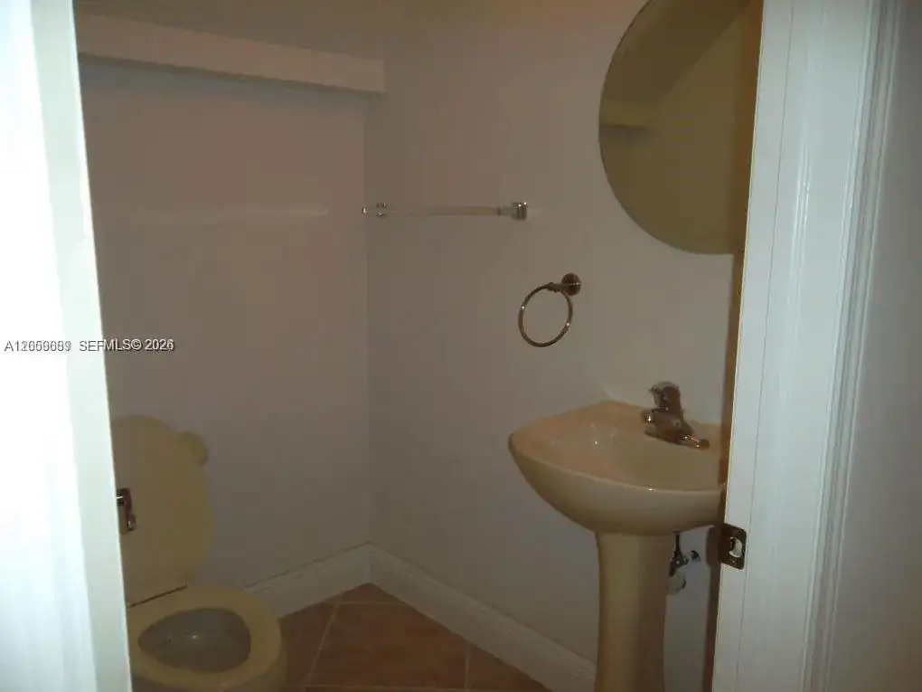 208 Lake Monterey Cir, Boynton Beach FL 33426 photo 5