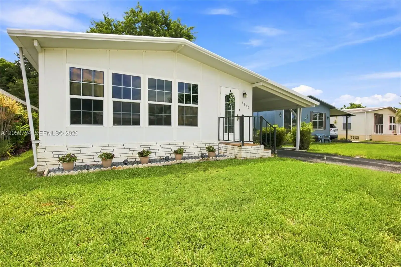 5220 SW 29th Ter, Fort Lauderdale FL 33312 photo 3
