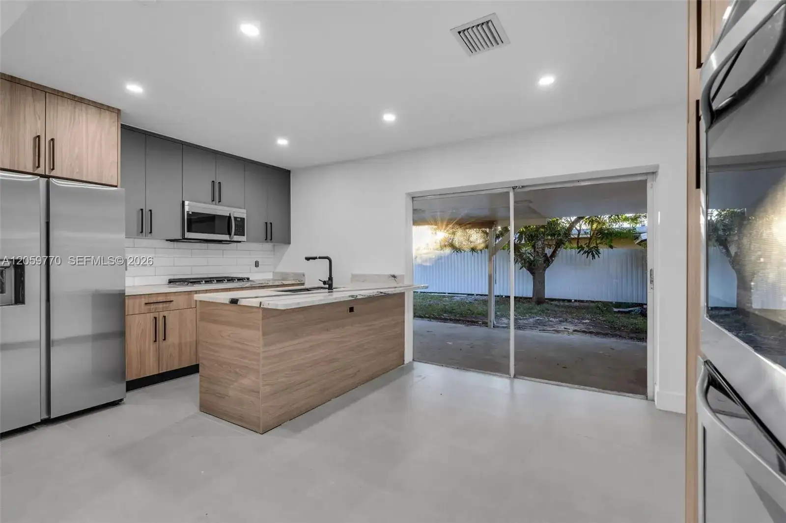 730 NW 77th Way, Pembroke Pines FL 33024 photo 4