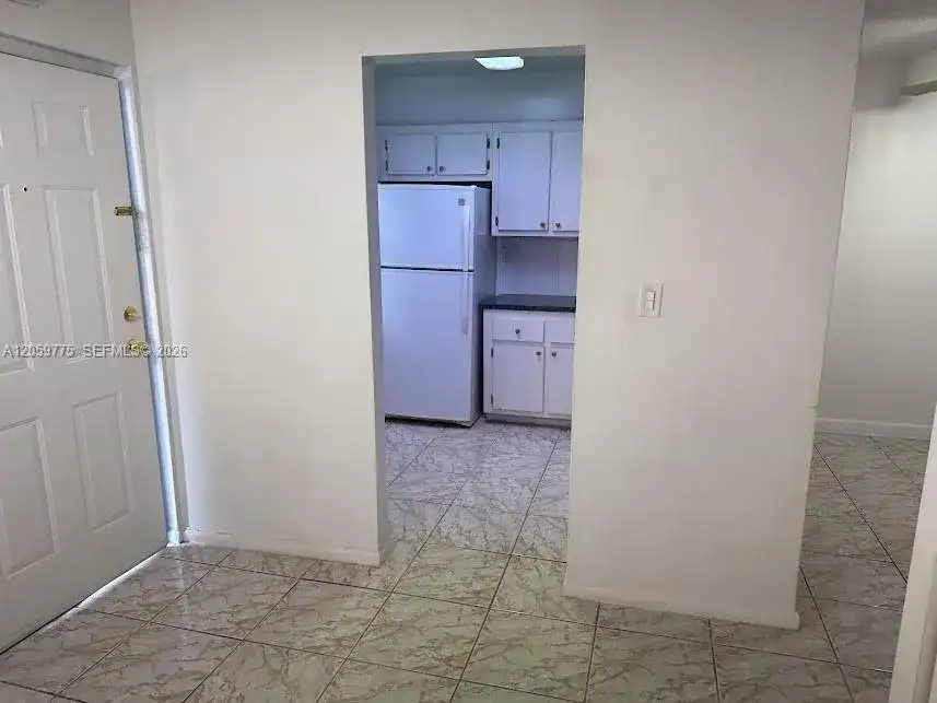 9460 Fontainebleau Blvd # 129, Miami FL 33172 photo 3