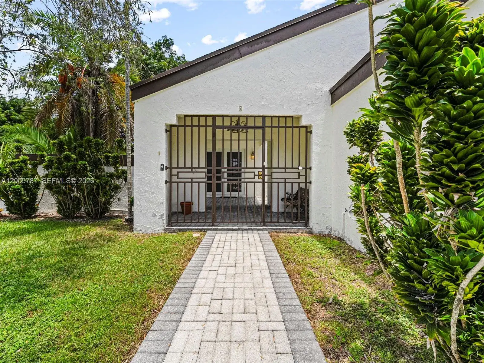 15491 SW 153rd St, Miami FL 33187 photo 5