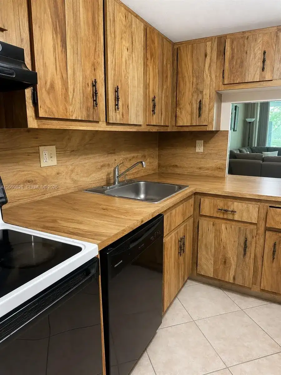 8340 SANDS POINT BLVD # p107, Tamarac FL 33321 photo 2