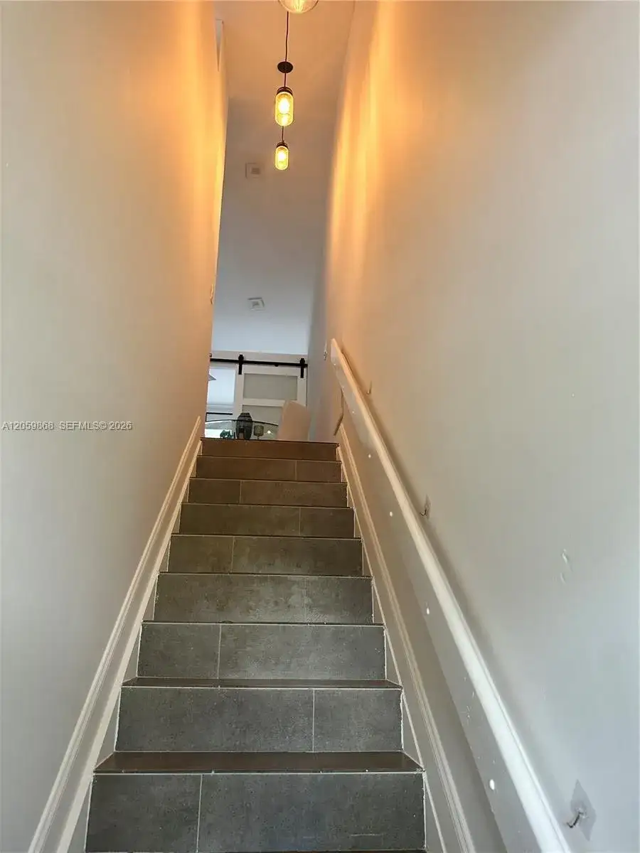 10807 NW 8th St, Pembroke Pines FL 33026 photo 4
