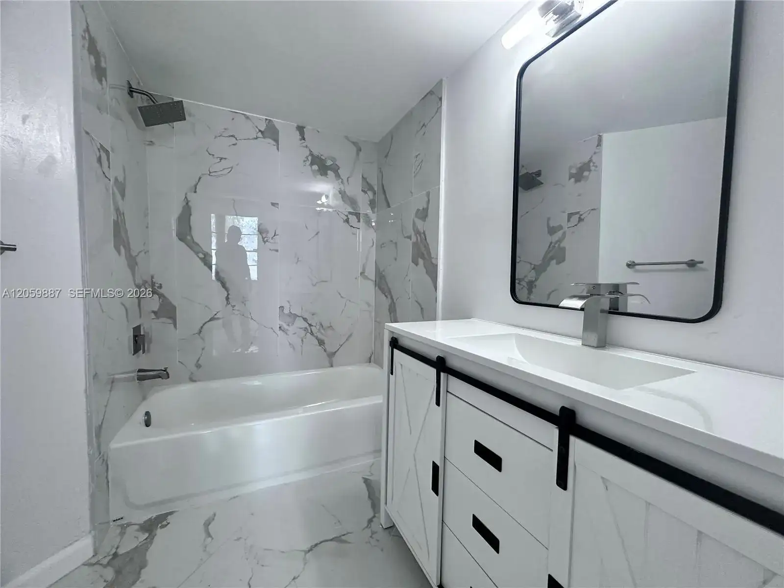 212 Lake Pointe Dr # 107, Oakland Park FL 33309 photo 4