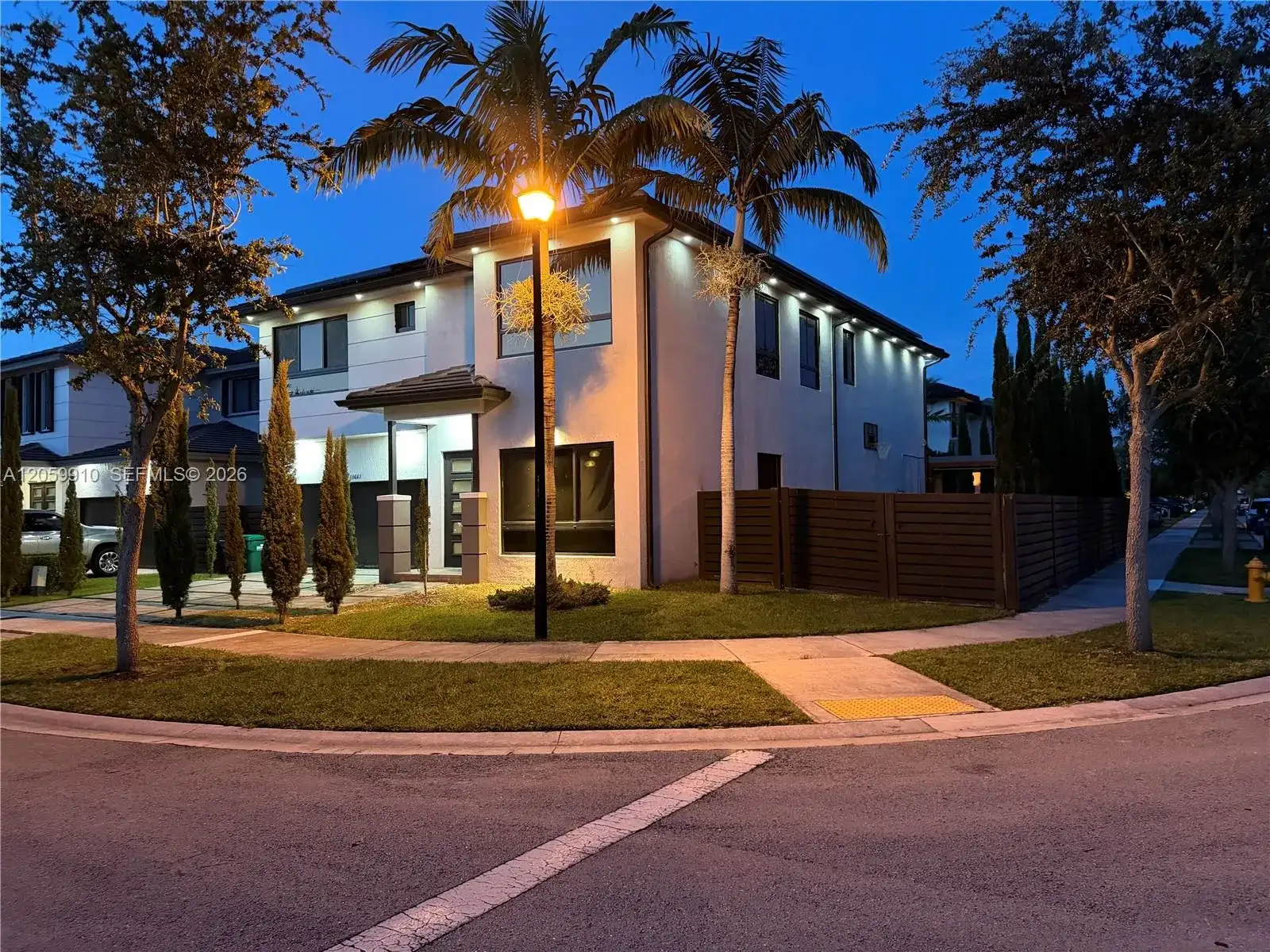 13661 SW 160th Ct, Miami FL 33196 photo 2