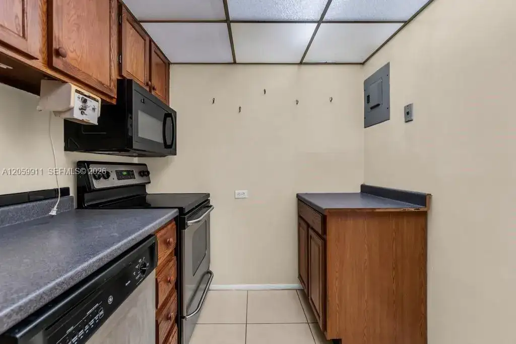 3650 Inverrary Dr # 3A, Lauderhill FL 33319 photo 5