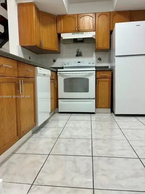 1121 SW 105th Ave # 308, Miami FL 33174 photo 3