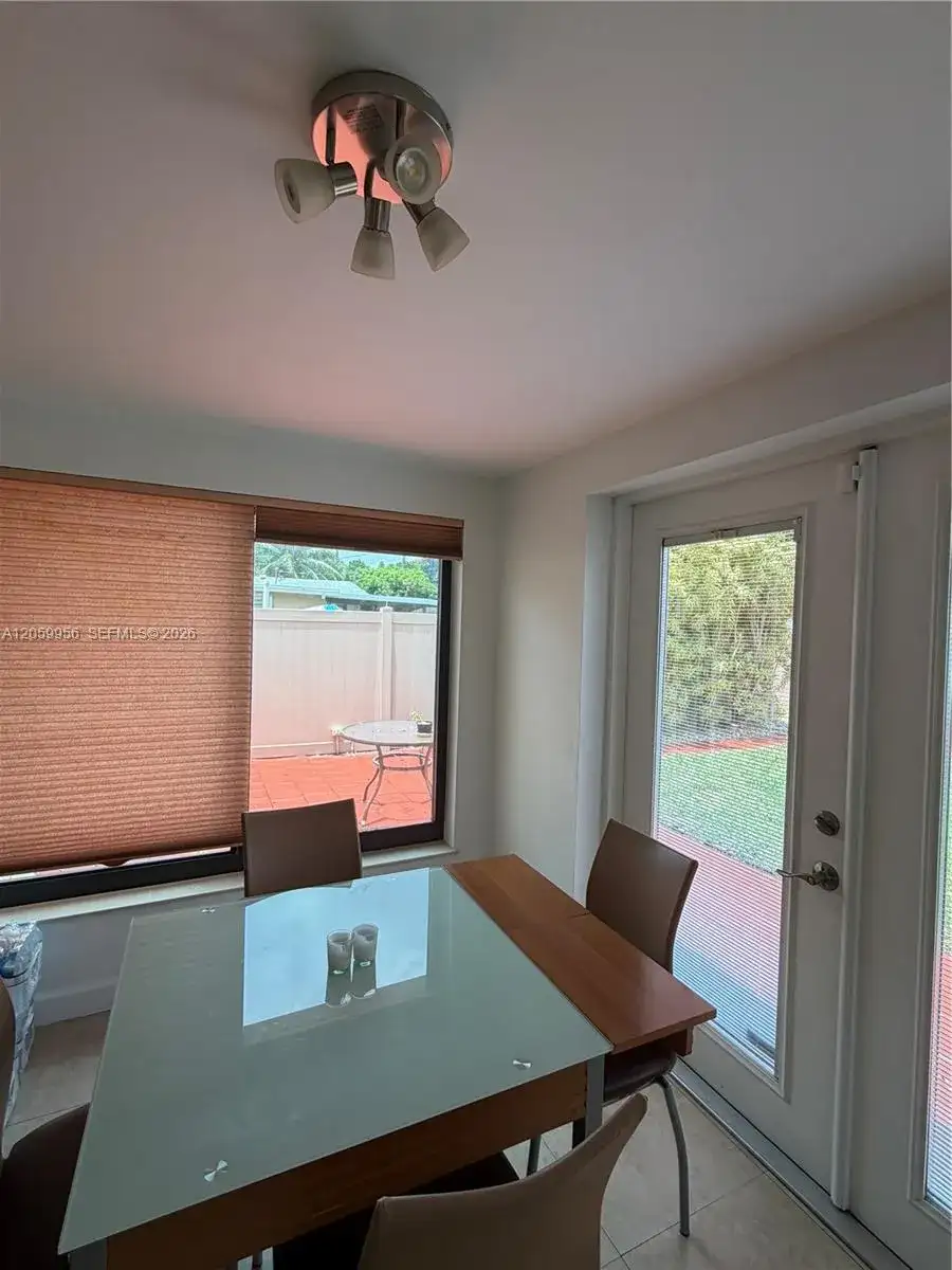 6717 Raleigh St, Hollywood FL 33024 photo 2