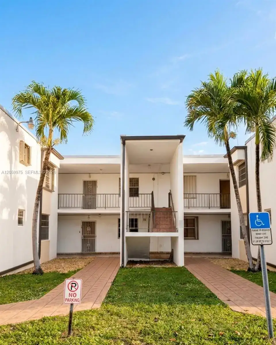 8990 SW 24th St # 19, Miami FL 33165 photo 2