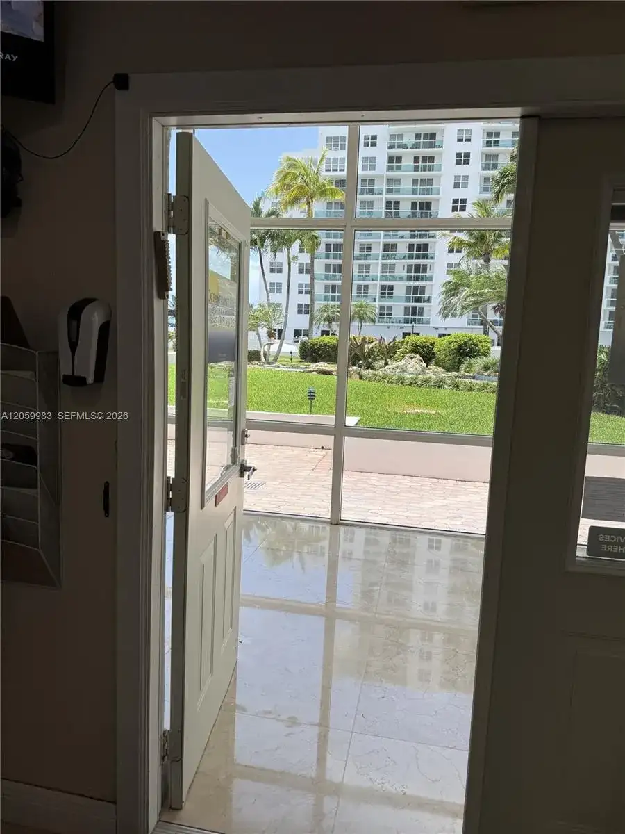 5005 Collins Ave # C2, Miami Beach FL 33140 photo 4