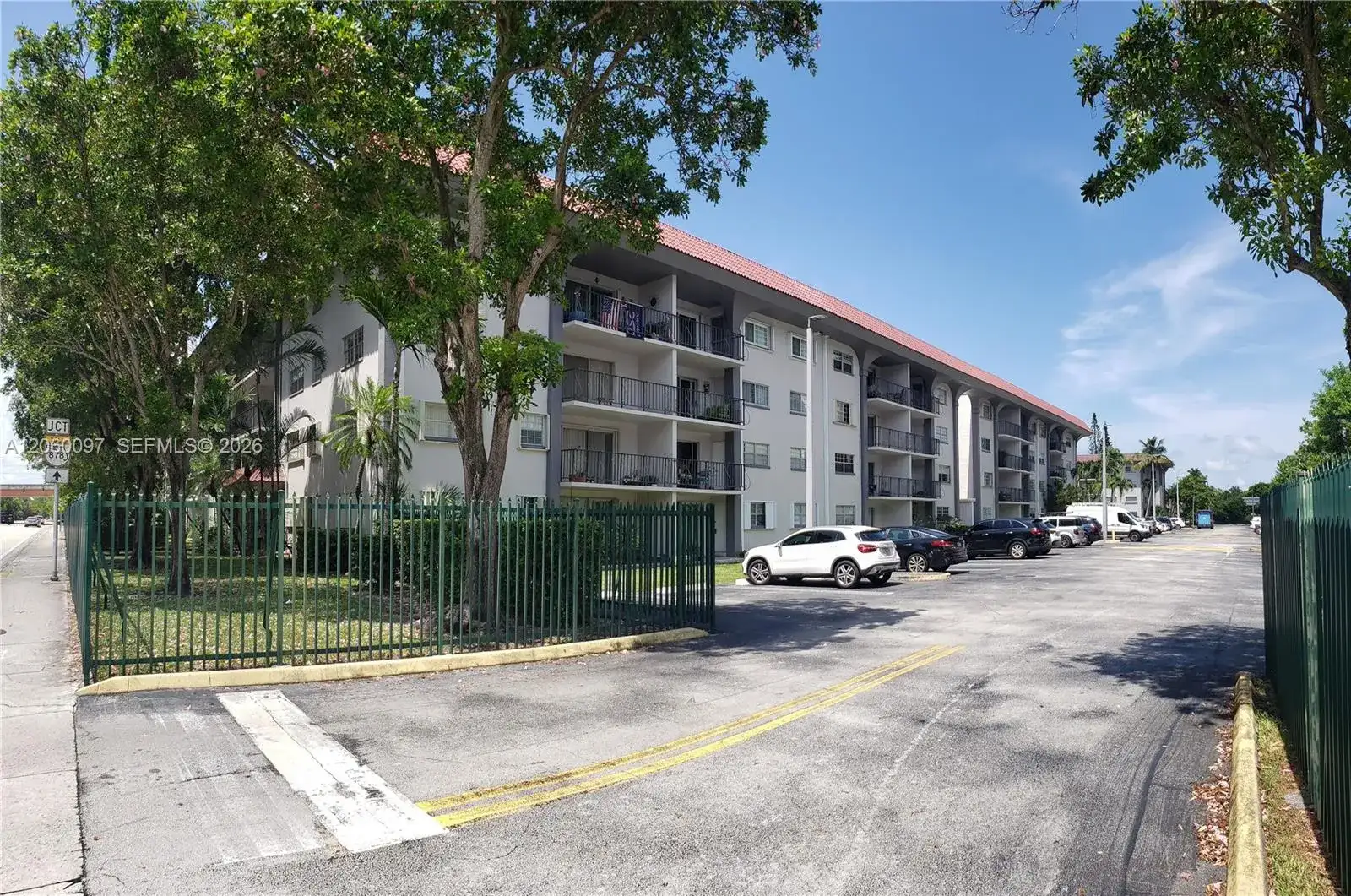 8107 SW 72nd Ave # 416E, Miami FL 33143 photo 4