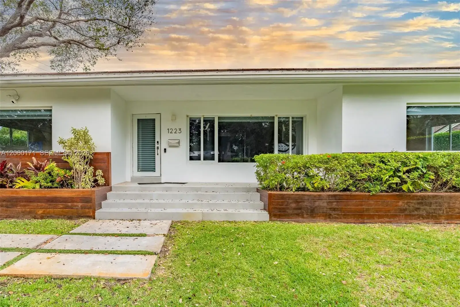 1223 NE 102nd St, Miami Shores FL 33138 photo 4