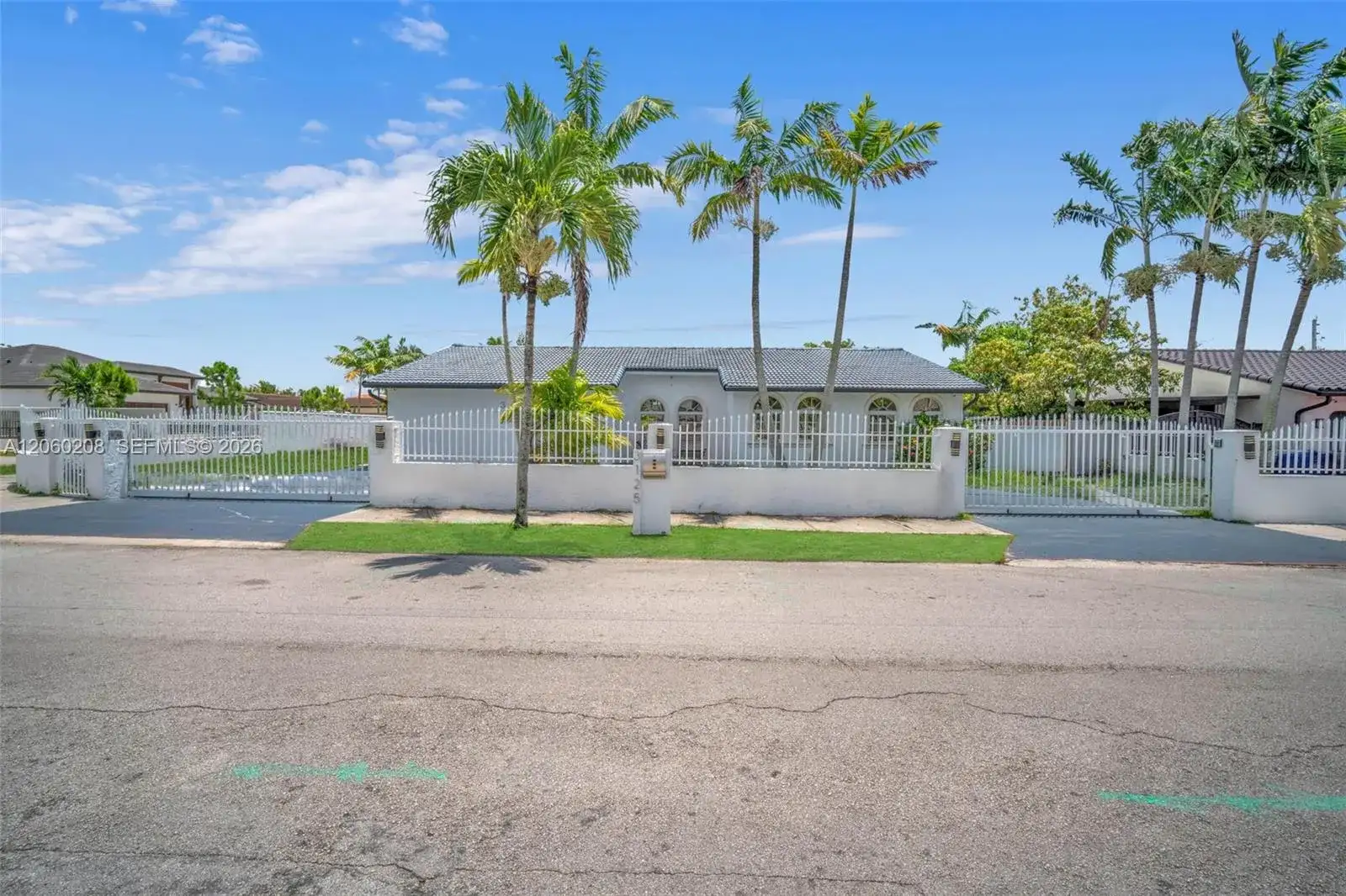 3125 SW 108th Ave, Miami FL 33165 photo 2