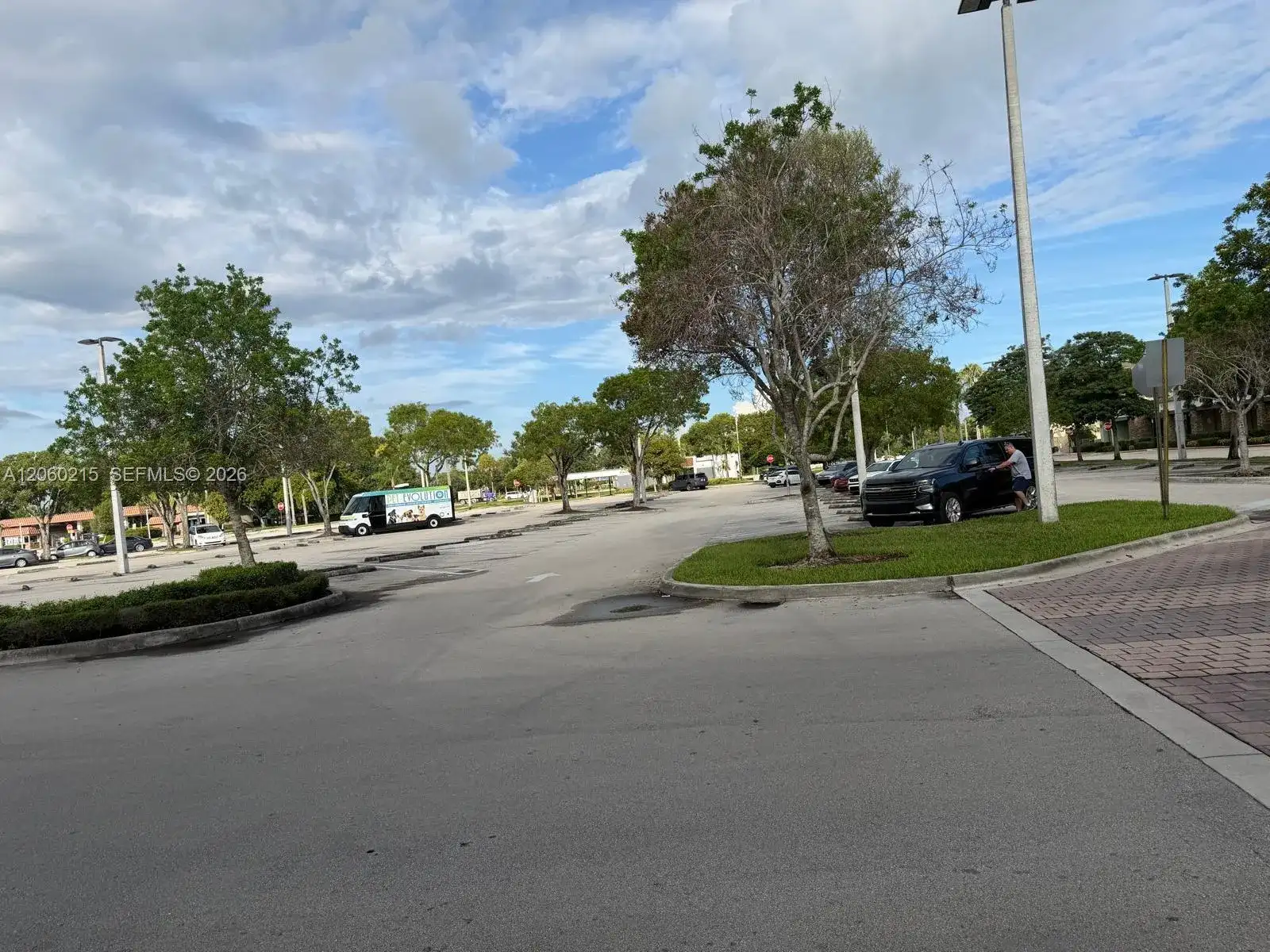 5602 S Flamingo Rd, Cooper City FL 33330 photo 2
