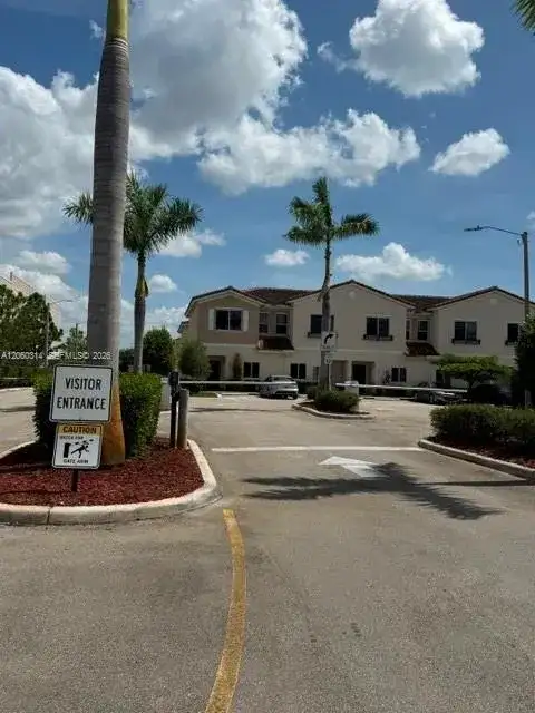 2802 NW 181st St, Miami Gardens FL 33056 photo 2