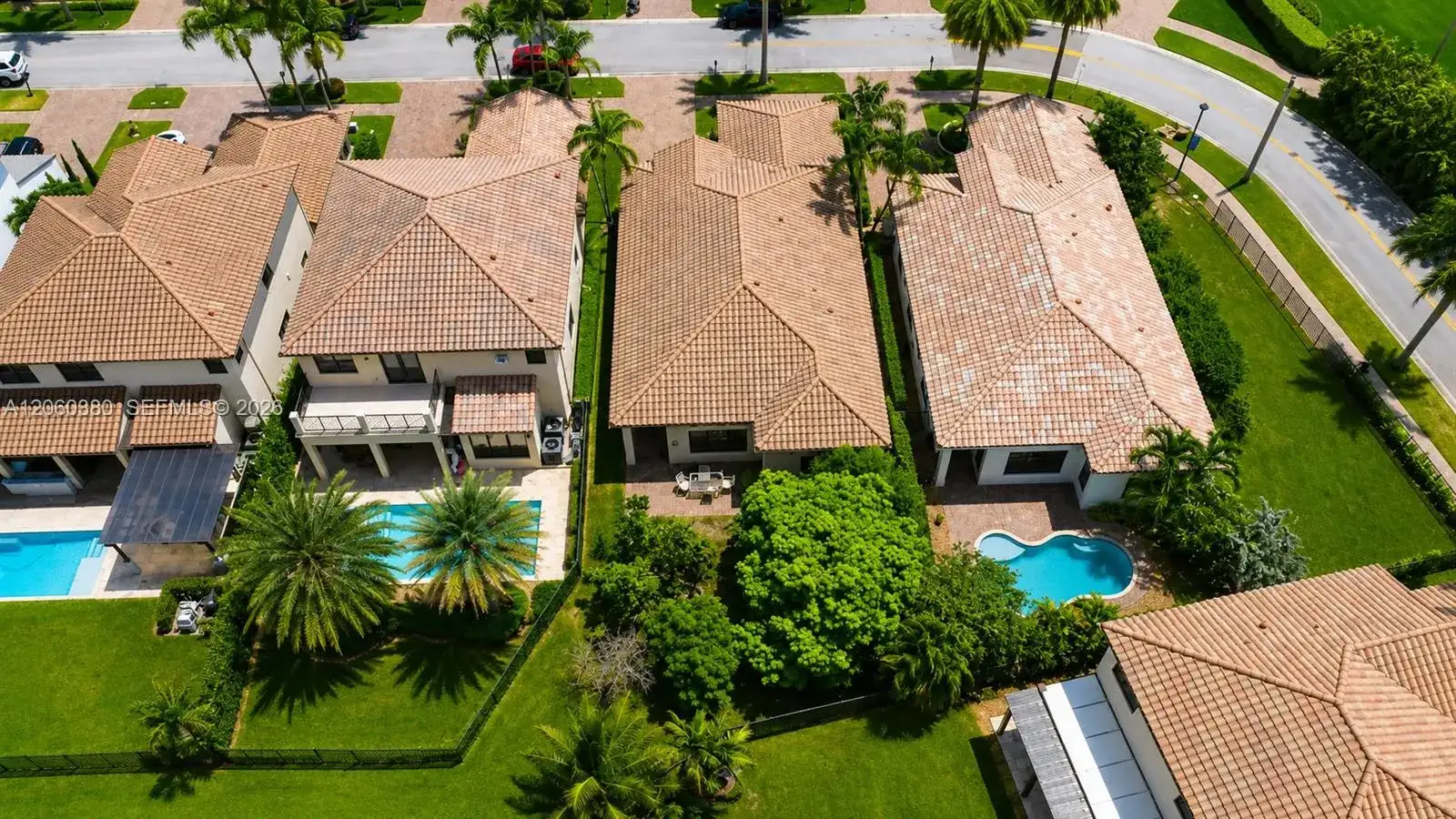 8514 NW 37th Ct, Cooper City FL 33024 photo 4