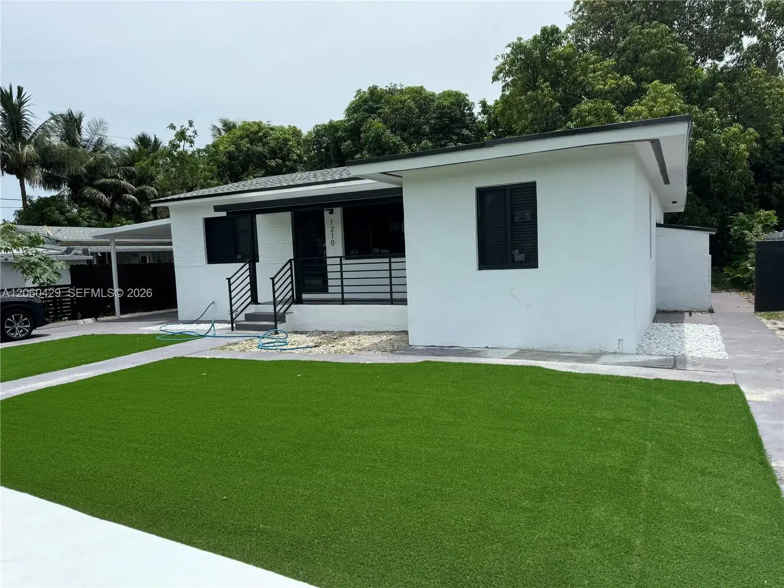 1210 NW 123rd St, North Miami FL 33167 photo 2